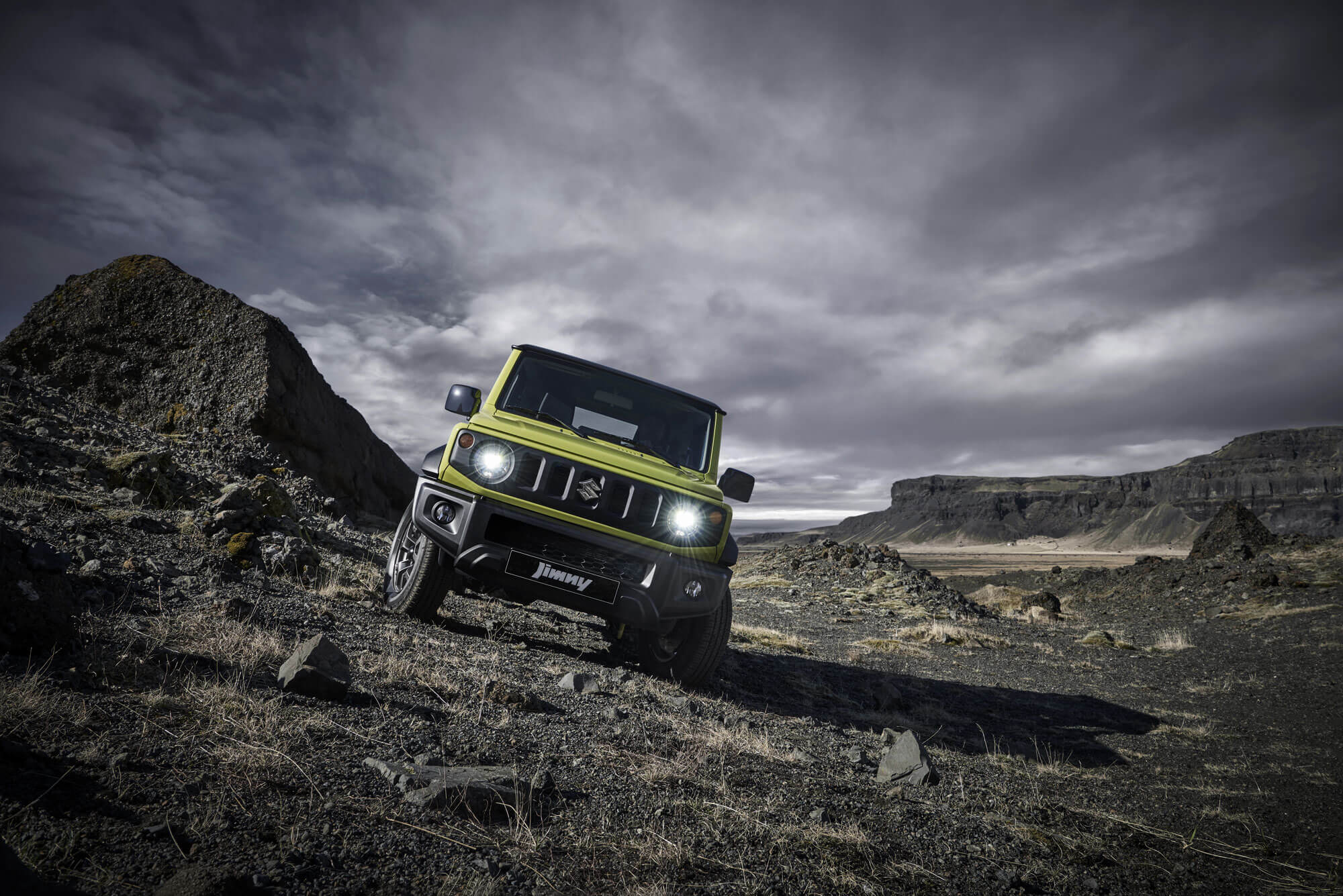 front view of driving a Suzuki Jimny offroad